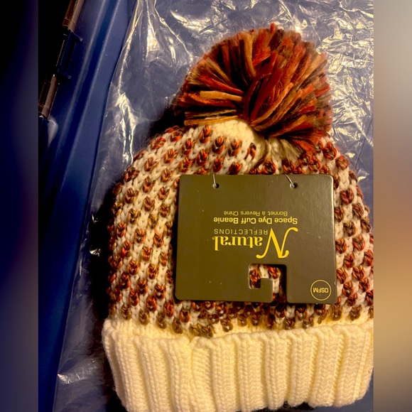 Natural Reflections hat with ball and plush inside! NWT - Picture 2 of 4